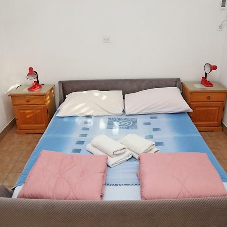 Apartments Katica Lumbarda Bagian luar foto