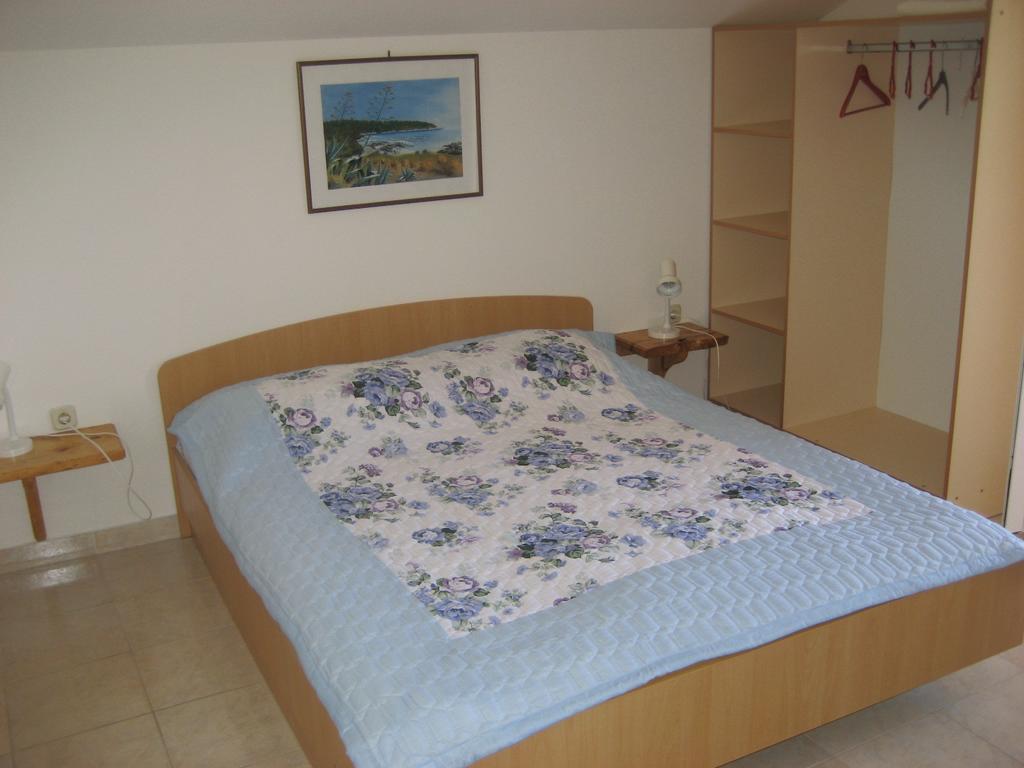 Apartments Katica Lumbarda Ruang foto