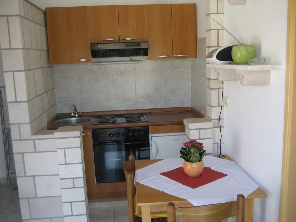 Apartments Katica Lumbarda Ruang foto