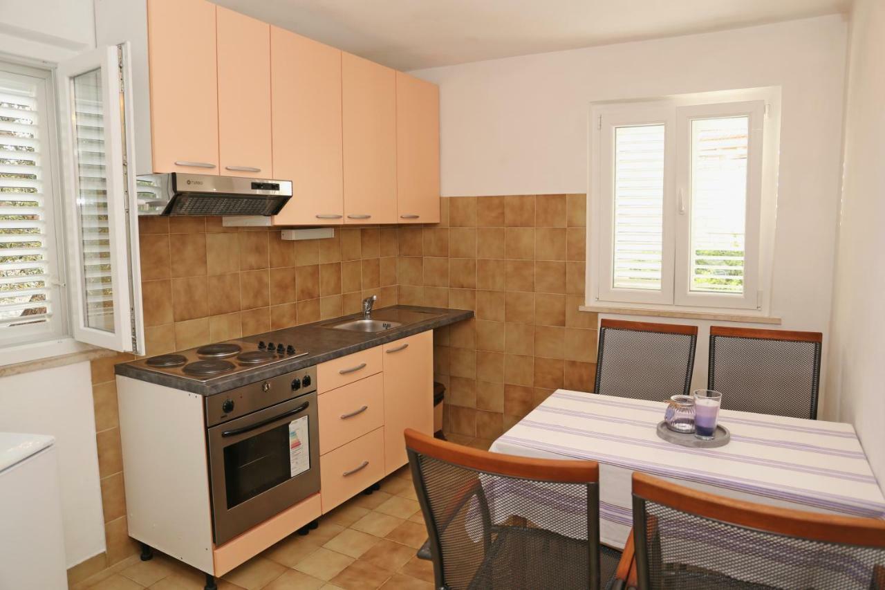 Apartments Katica Lumbarda Bagian luar foto
